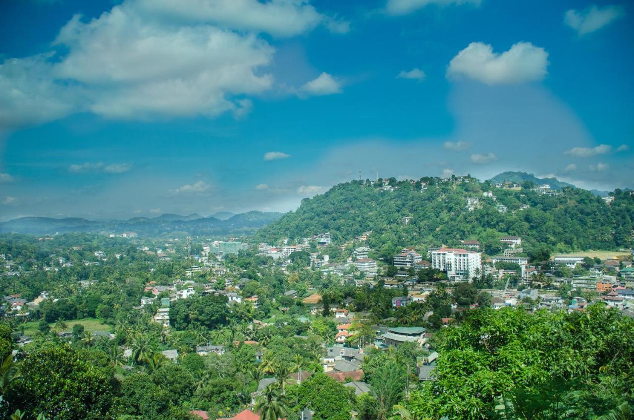 Bed and Breakfast Angel Tower Kandy Exterior foto