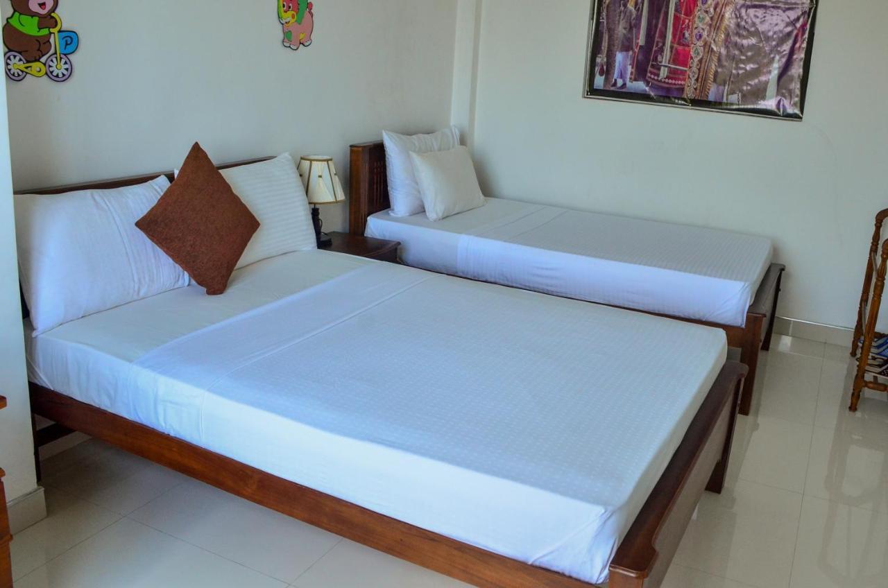 Bed and Breakfast Angel Tower Kandy Exterior foto